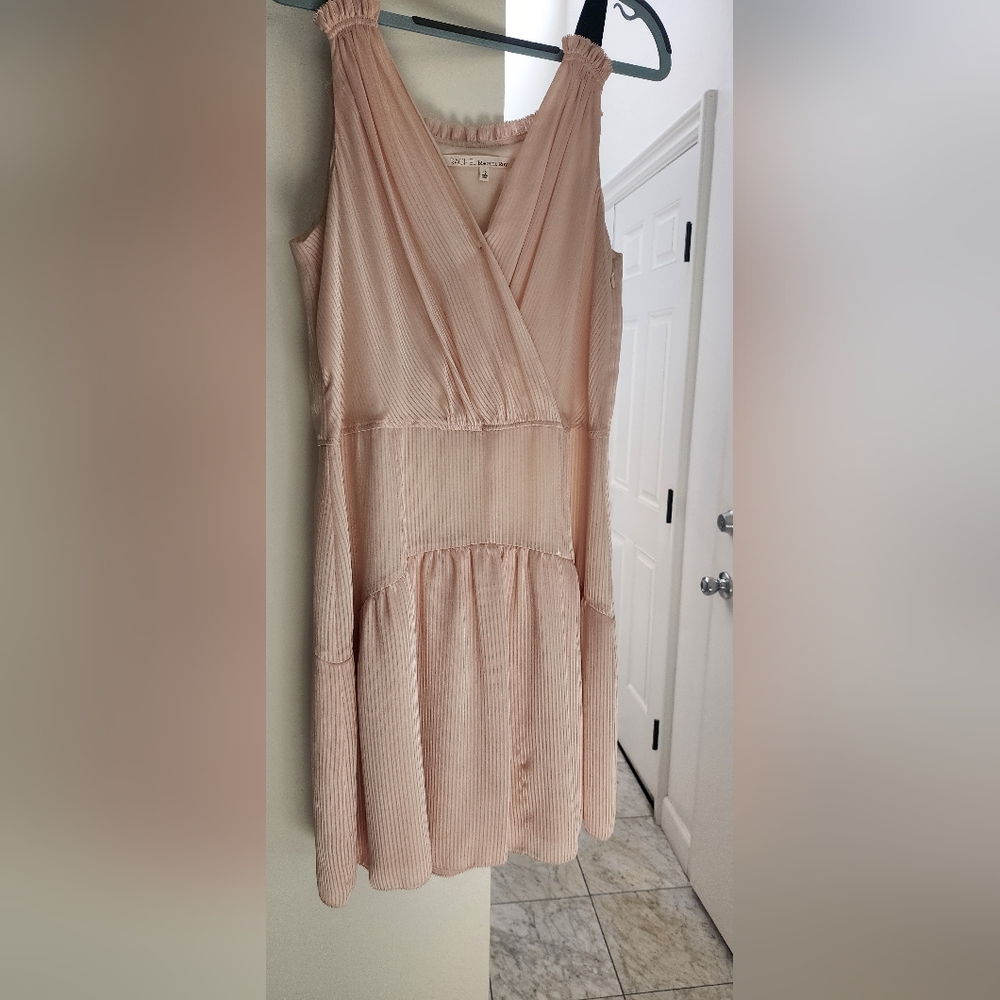Elegant Pink Sleeveless Dress